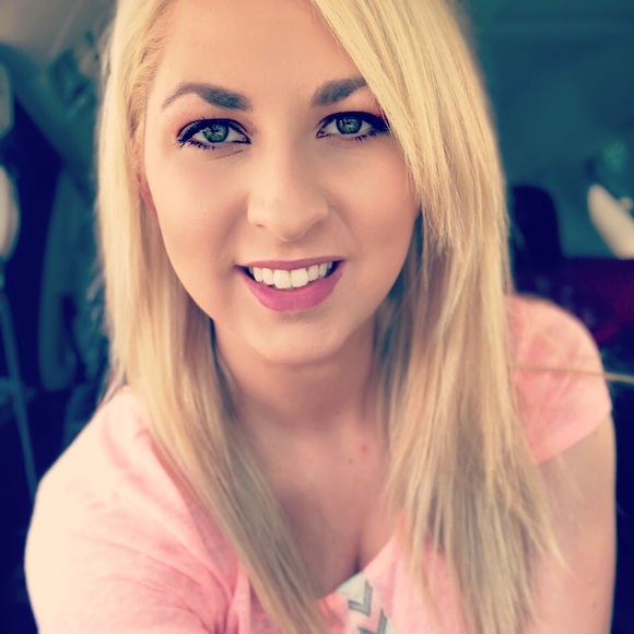 Meet your Posher, Scylar - Picture 1 of 2